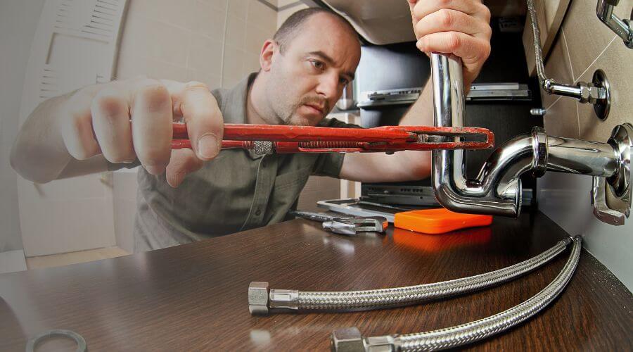 Expert burst pipe repair services in Justice, IL